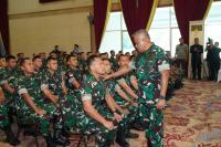 Tekankan Kepemimpinan Humanis, Wakasad: Komandan Harus Dekat dengan Prajurit